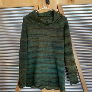 Super Cute Royal Robbins Sweater with awesome details to add to its cuteness.
